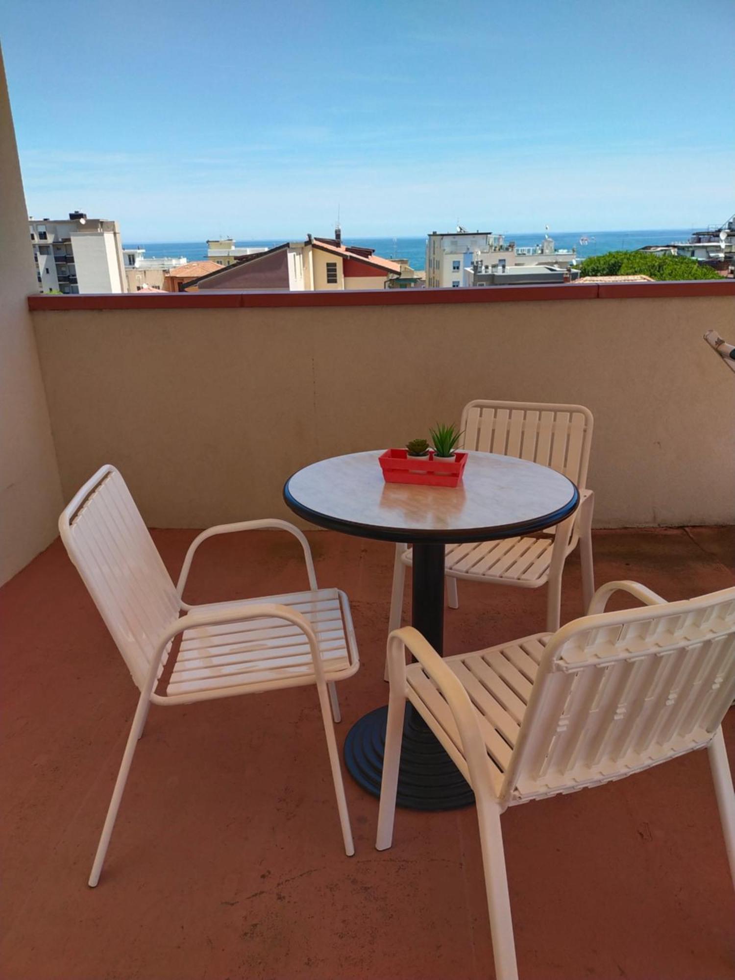 Hotel Goldene Rose Rimini Kültér fotó